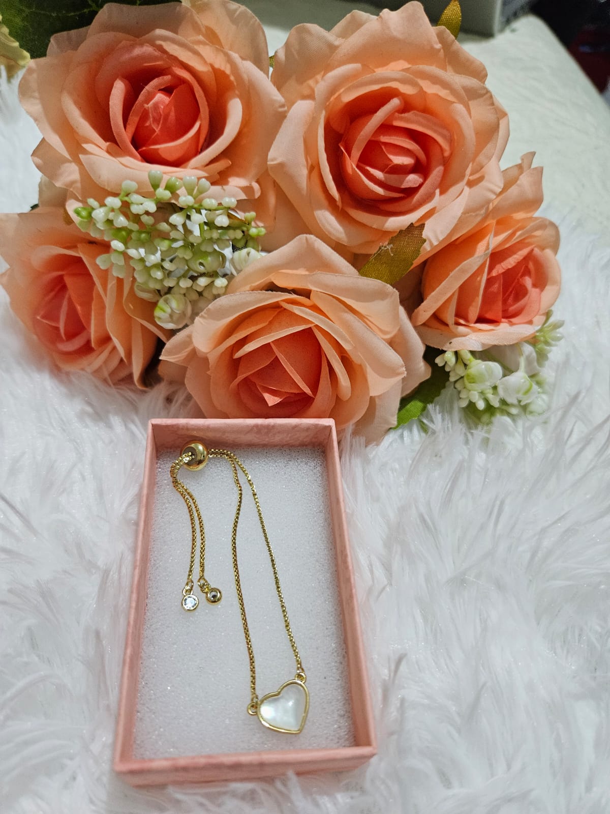 Pulsera con dije de corazón