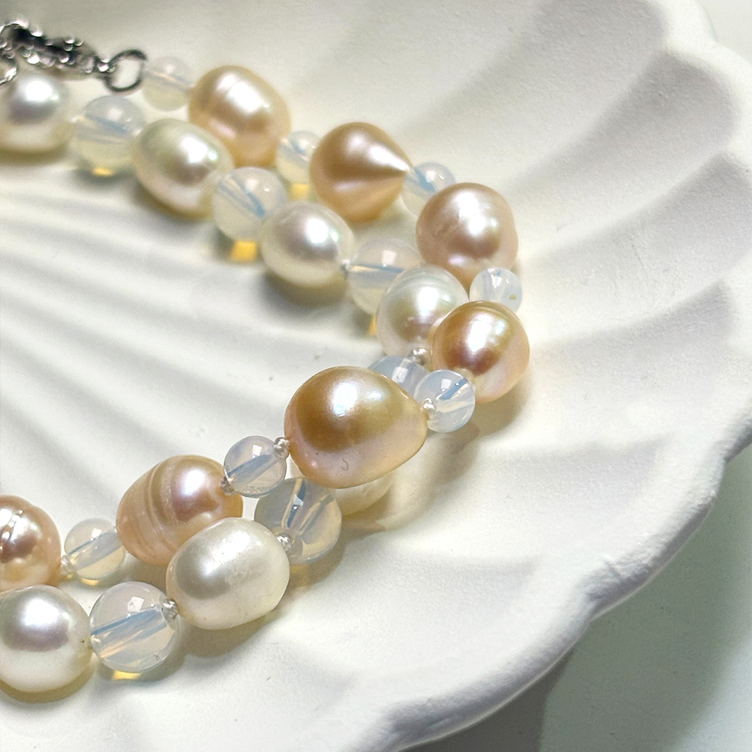 Pearl and Crystal Beaded Bracelet