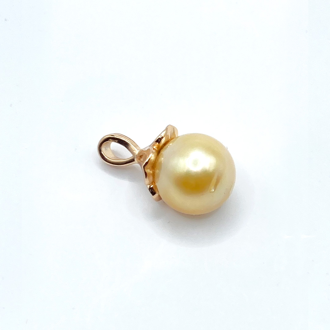 Goldie Pendant Signature