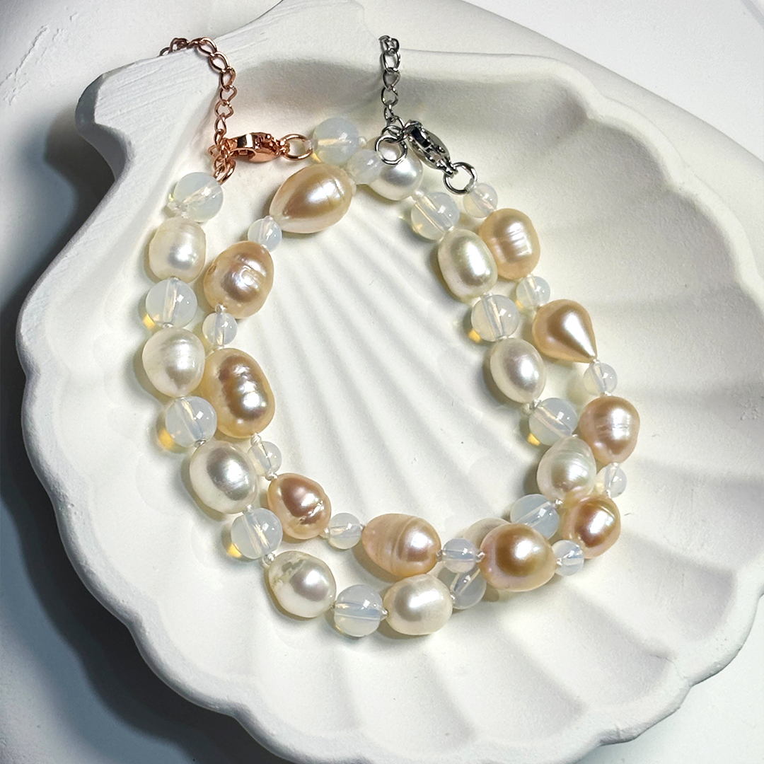 Pearl and Crystal Beaded Bracelet