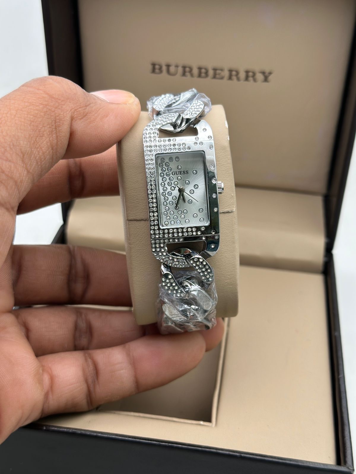Gu ess Women's Silver Watch