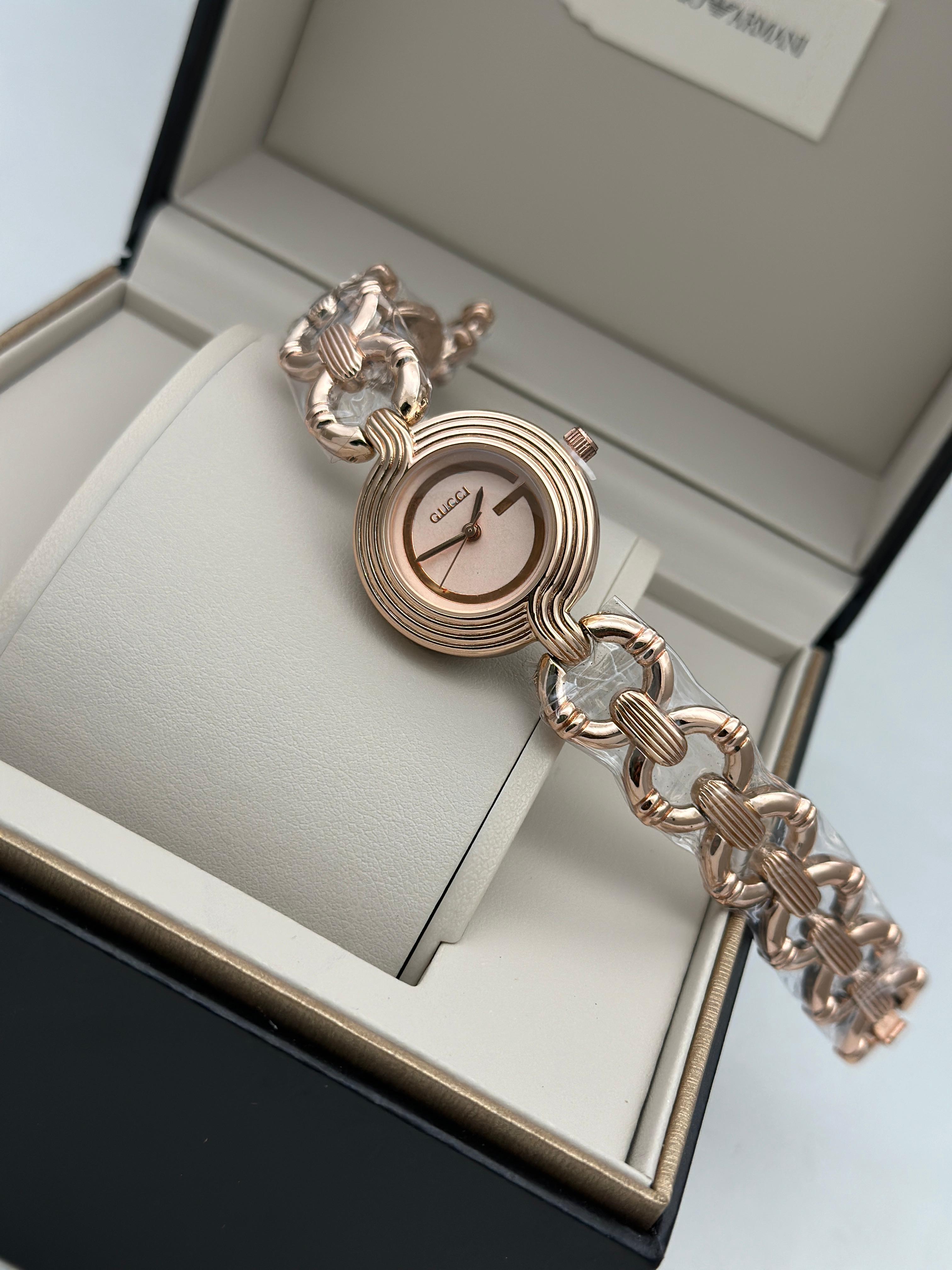 Vintage Gu cci Rose Gold Women's Watch