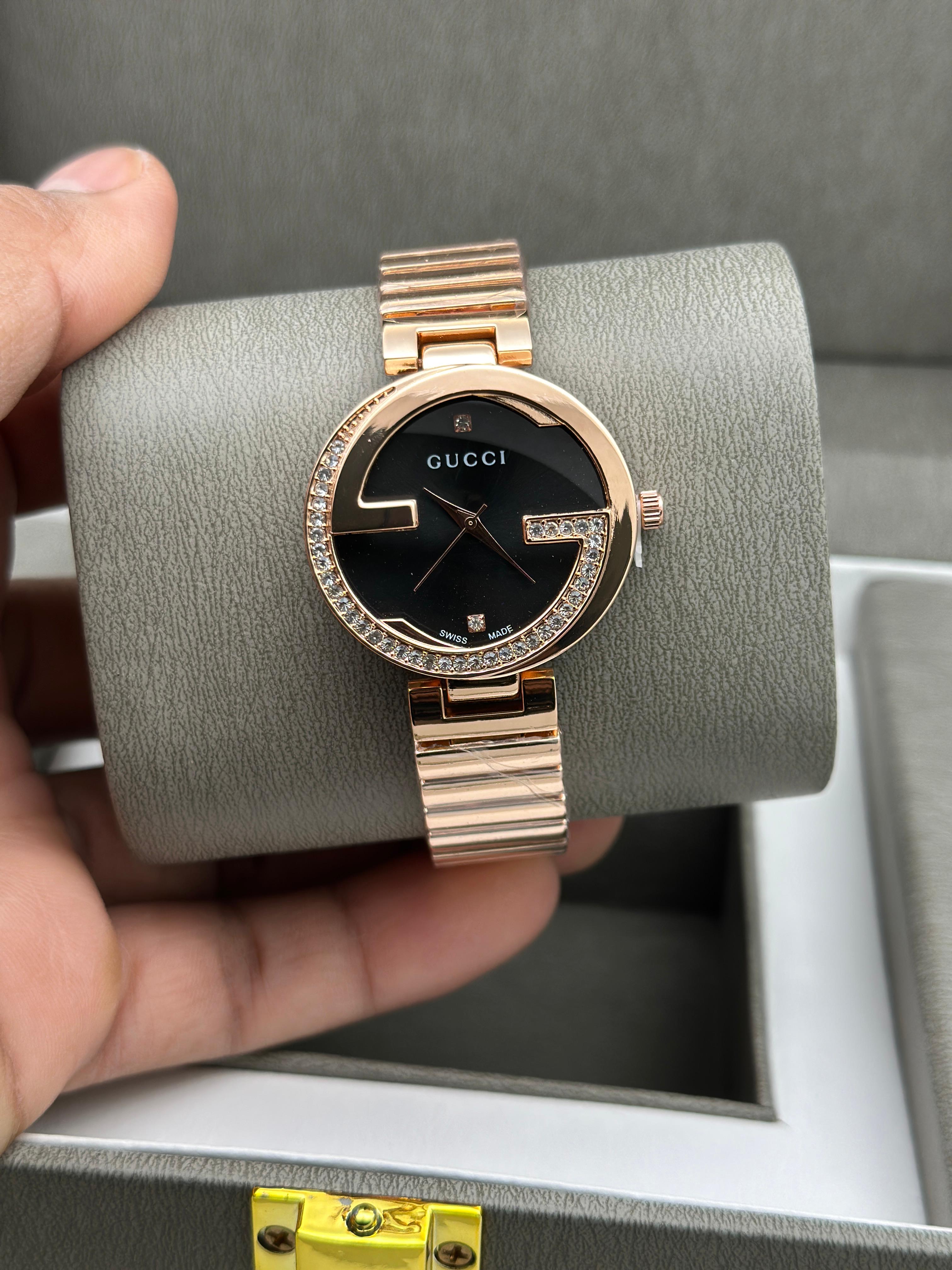 Gu cci Women's Gold Watch
