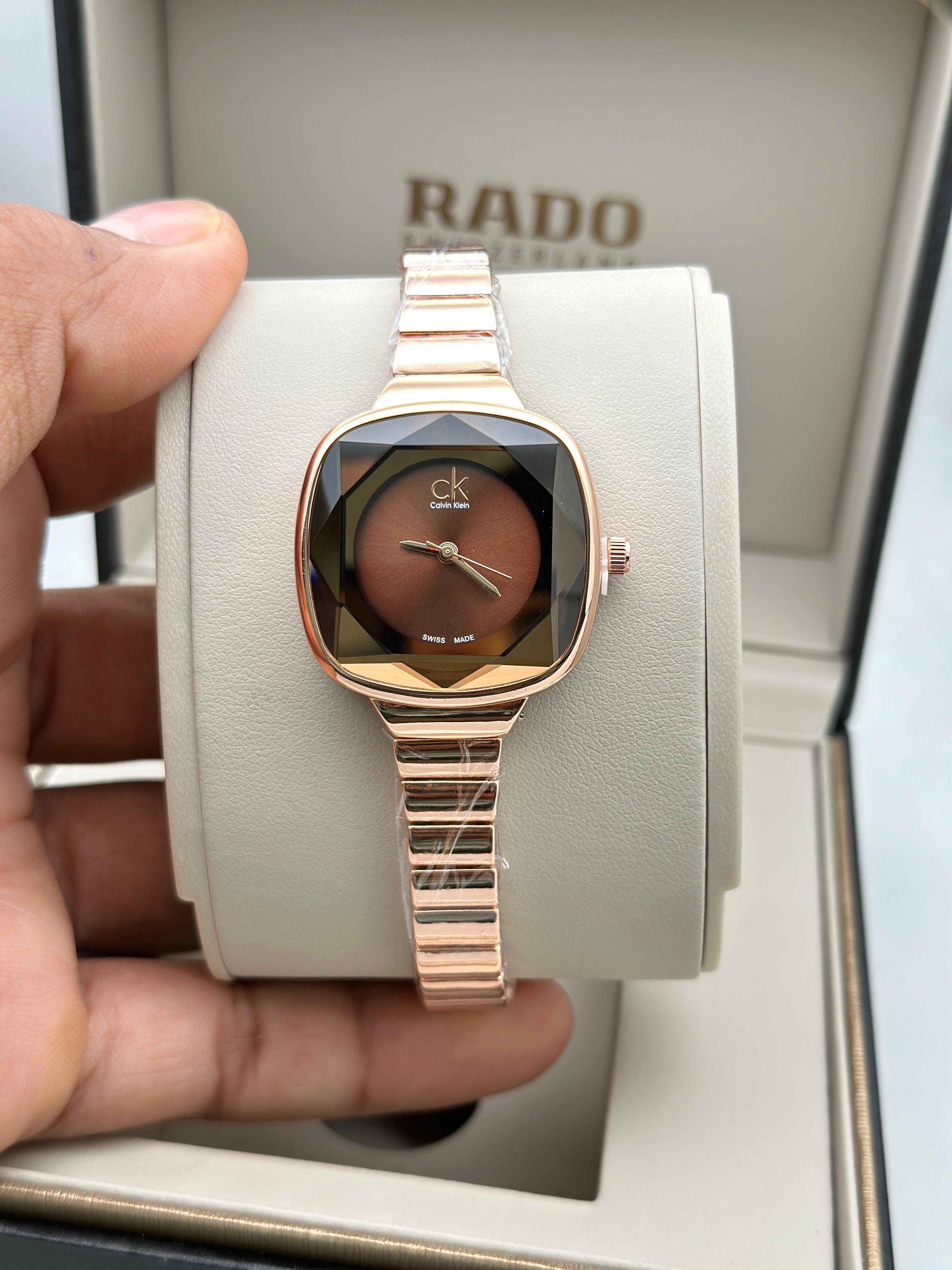 Cal vin Kle in Rose Gold Women’s Wristwatch