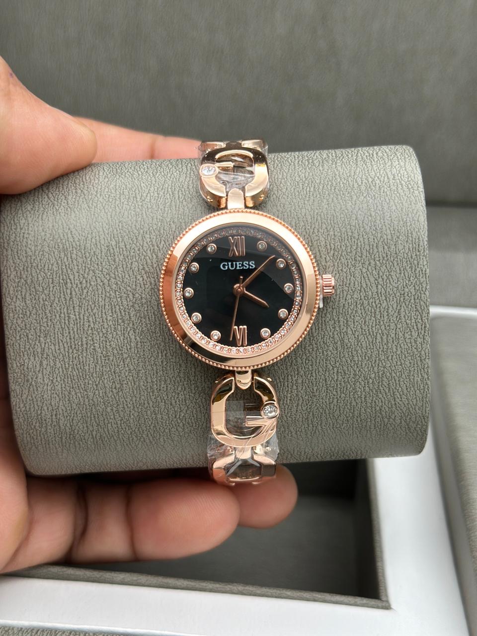 Gue ss Ladies' Analog Wrist Watch
