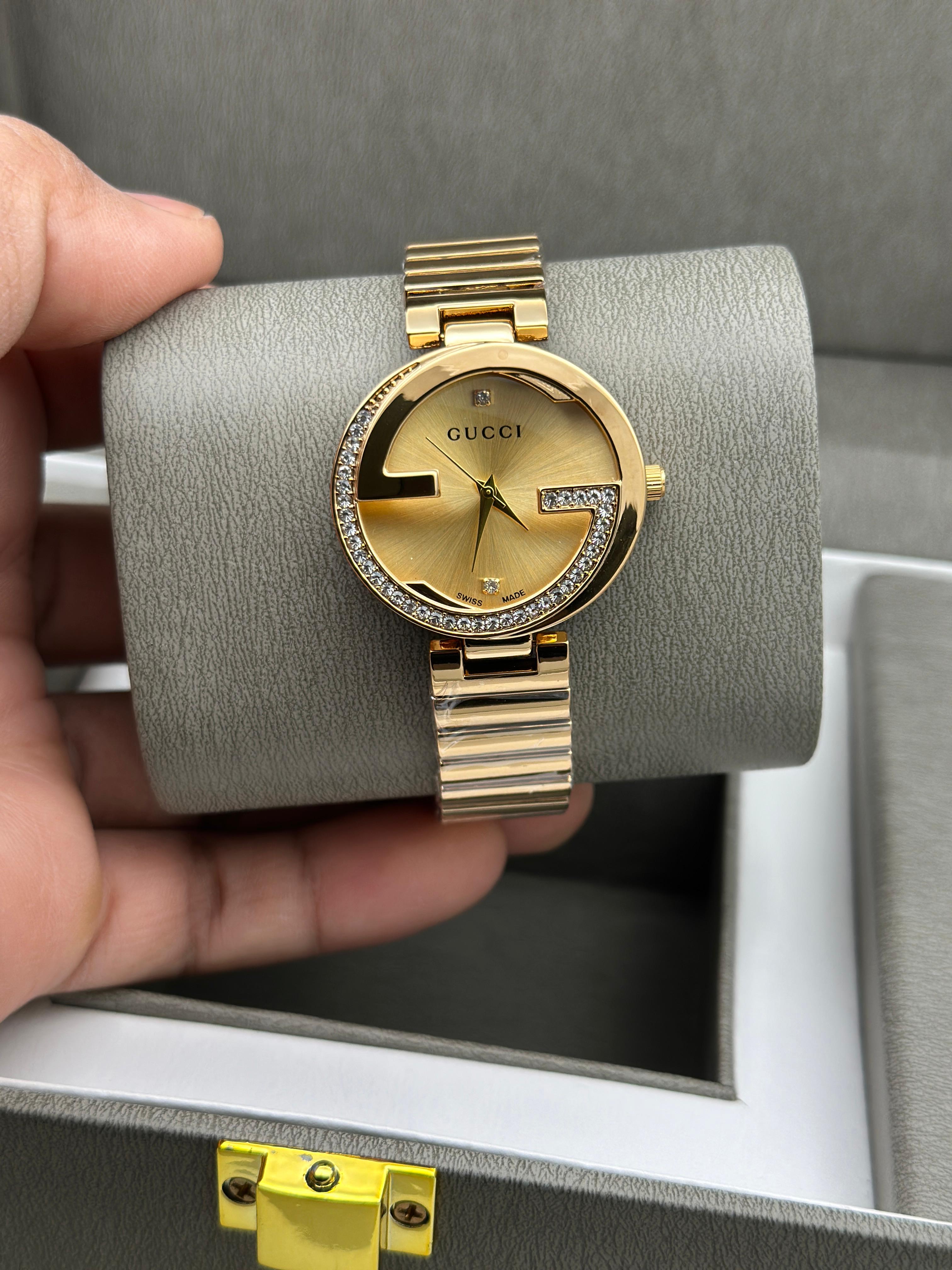 Gu cci Women's Gold Watch
