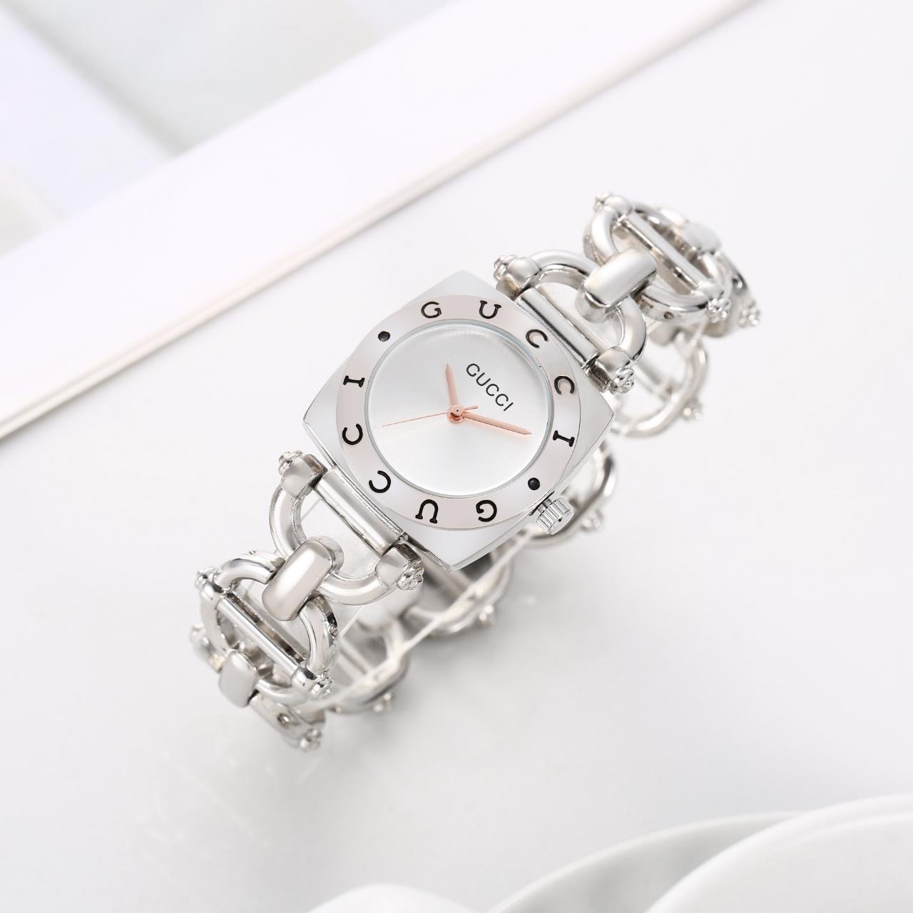 Gu cci Rose Gold Women's Watch