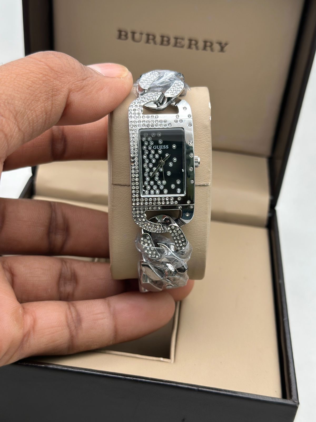 Gu ess Women's Silver Watch
