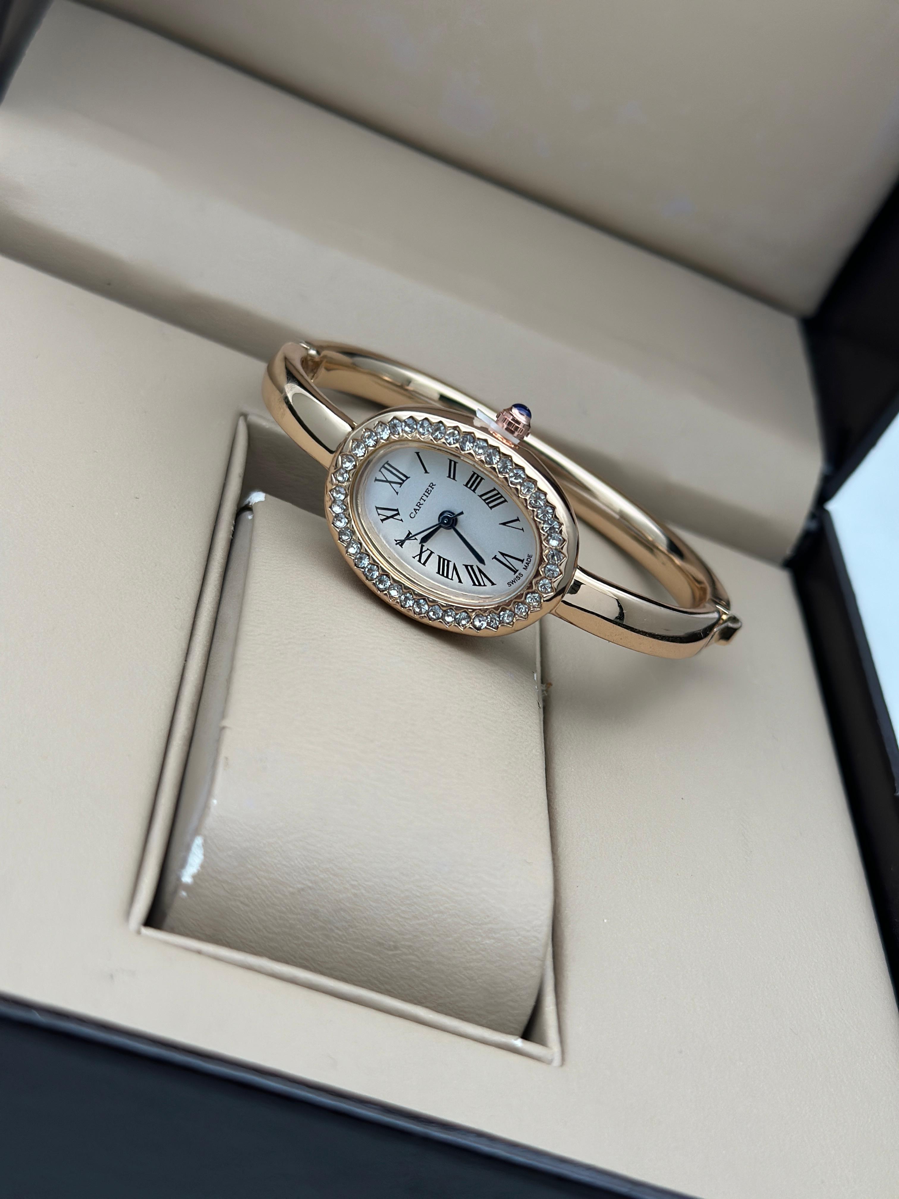 Car Tier Elegant Ladies’ Bracelet Watch
