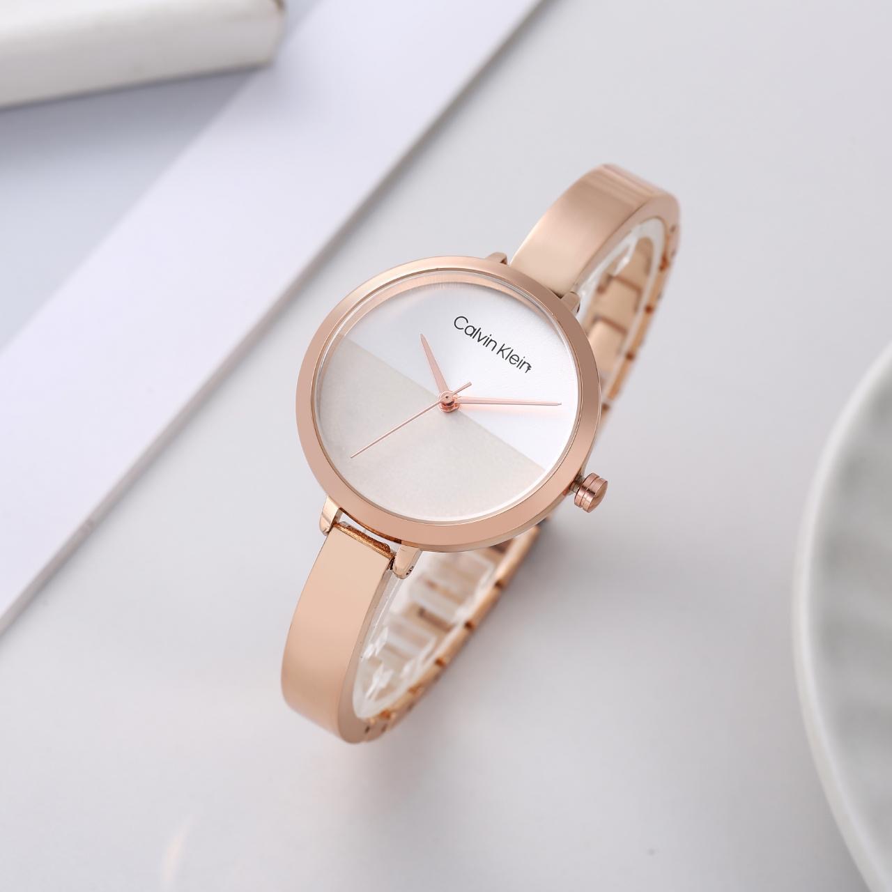  Cal vi n  Klein Women's Rose Gold Watch