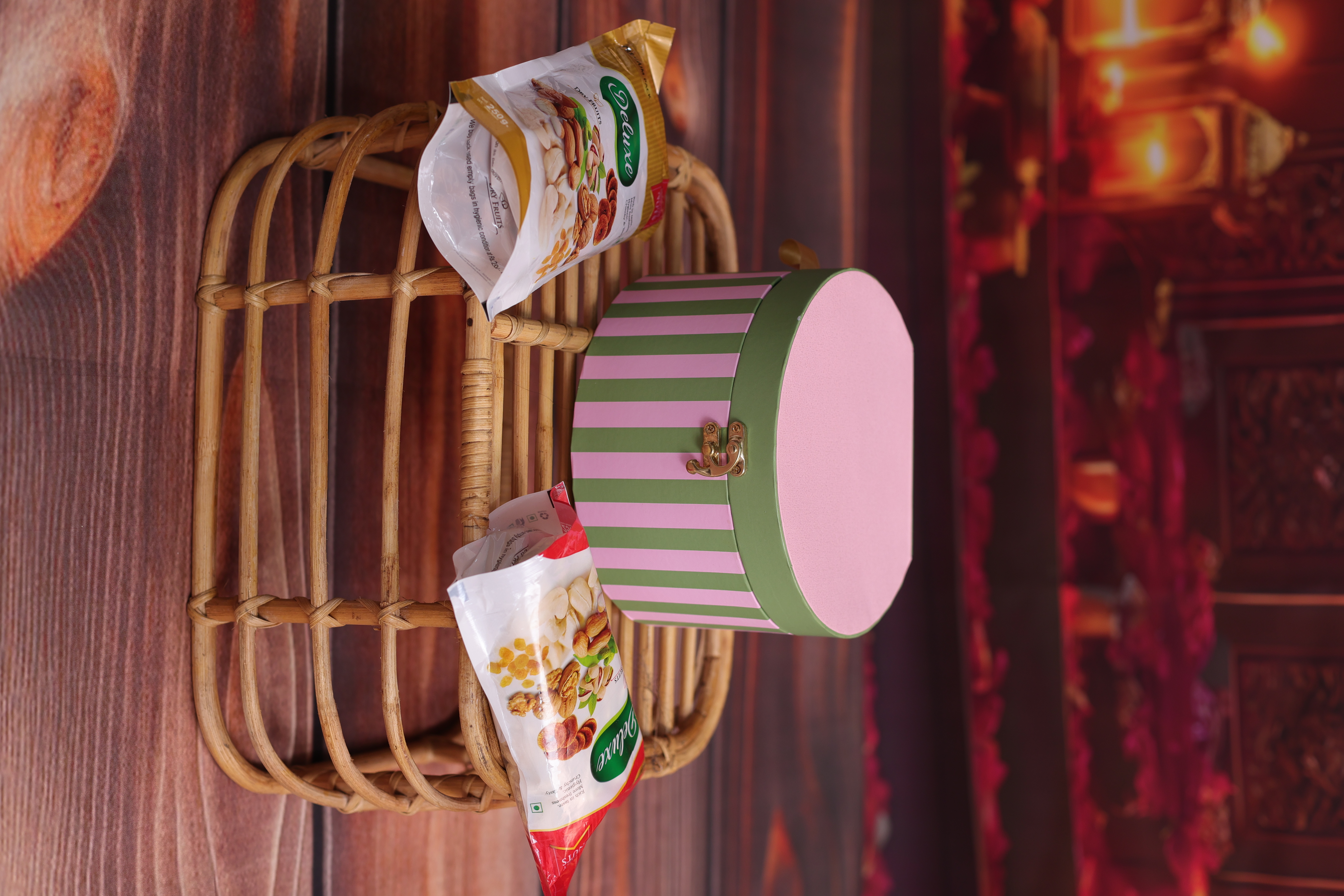 Round Striped Gift Box (Green & Pink)