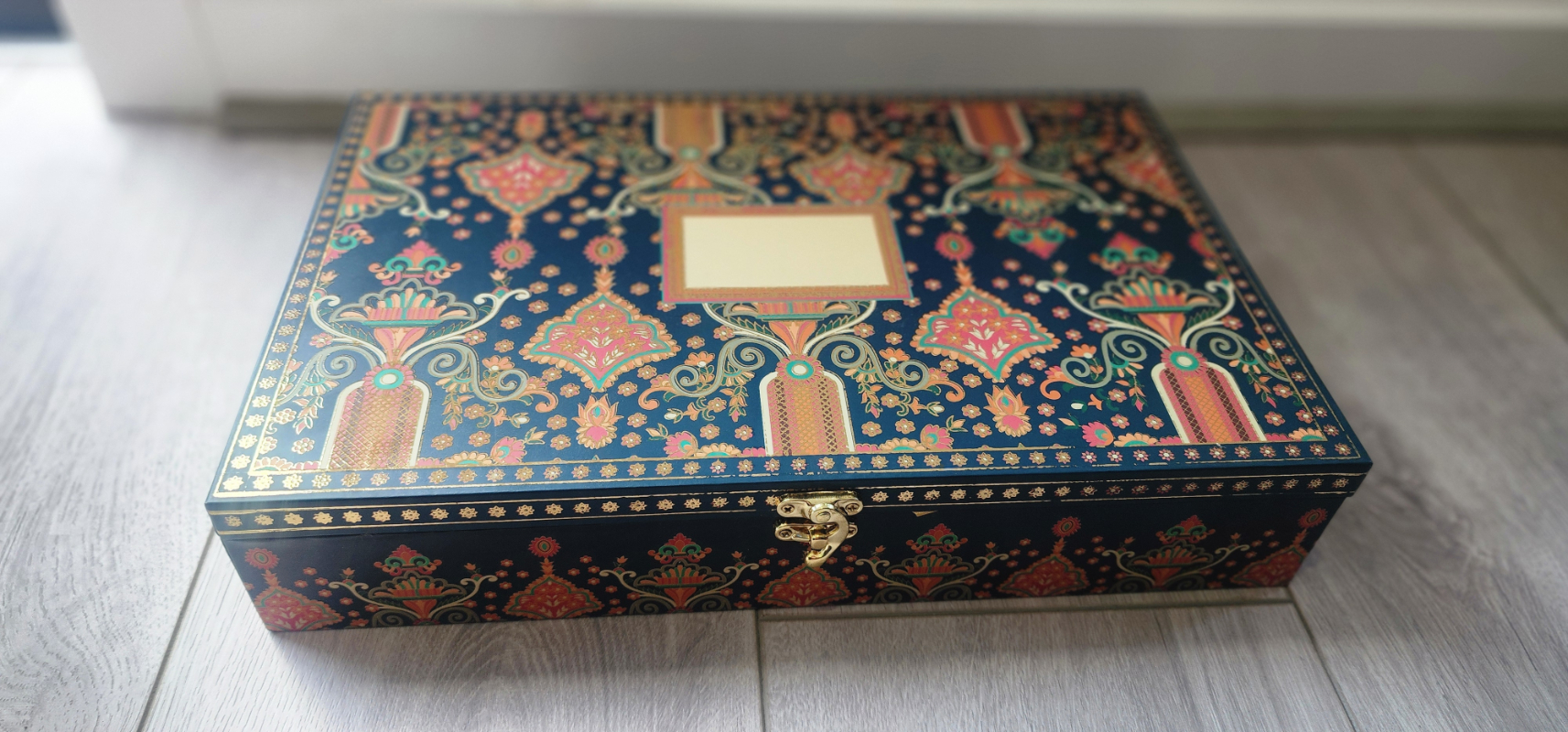  The Floral Trunk - 2 Jars and Chocolate Cavity