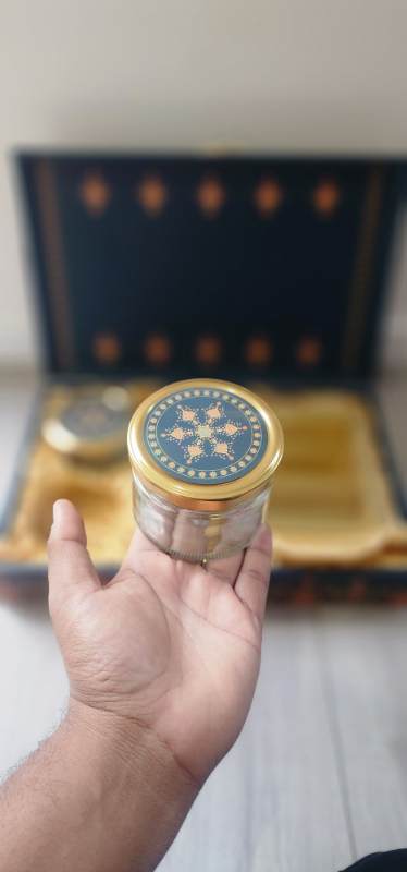  The Floral Trunk - 2 Jars and Chocolate Cavity