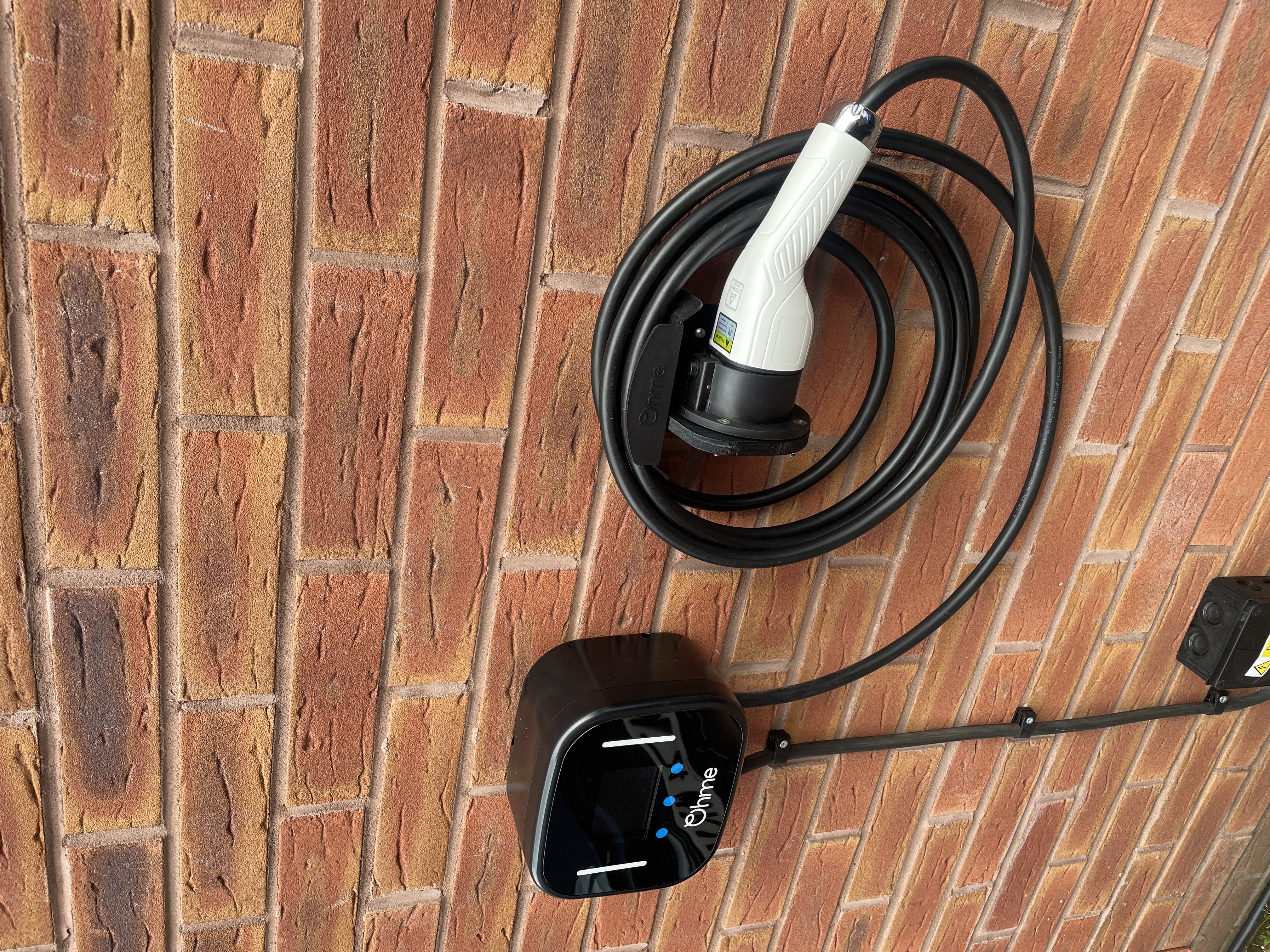 3D printed Ohme charger mount adapter and cable hangar support