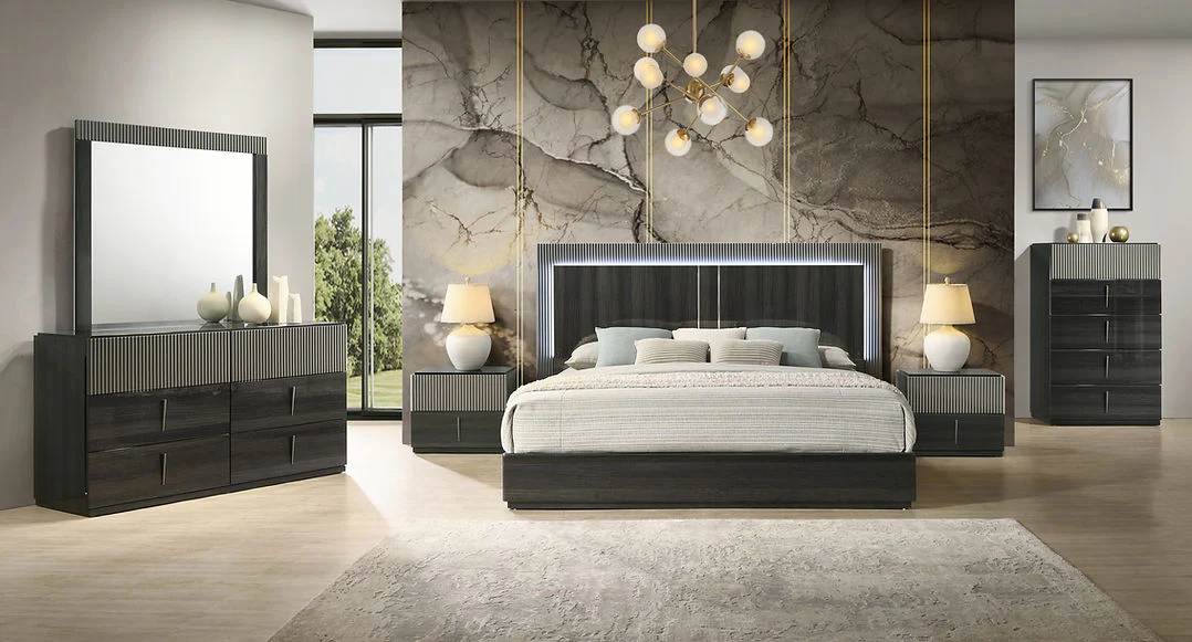 B93 Raven Bedroom Set