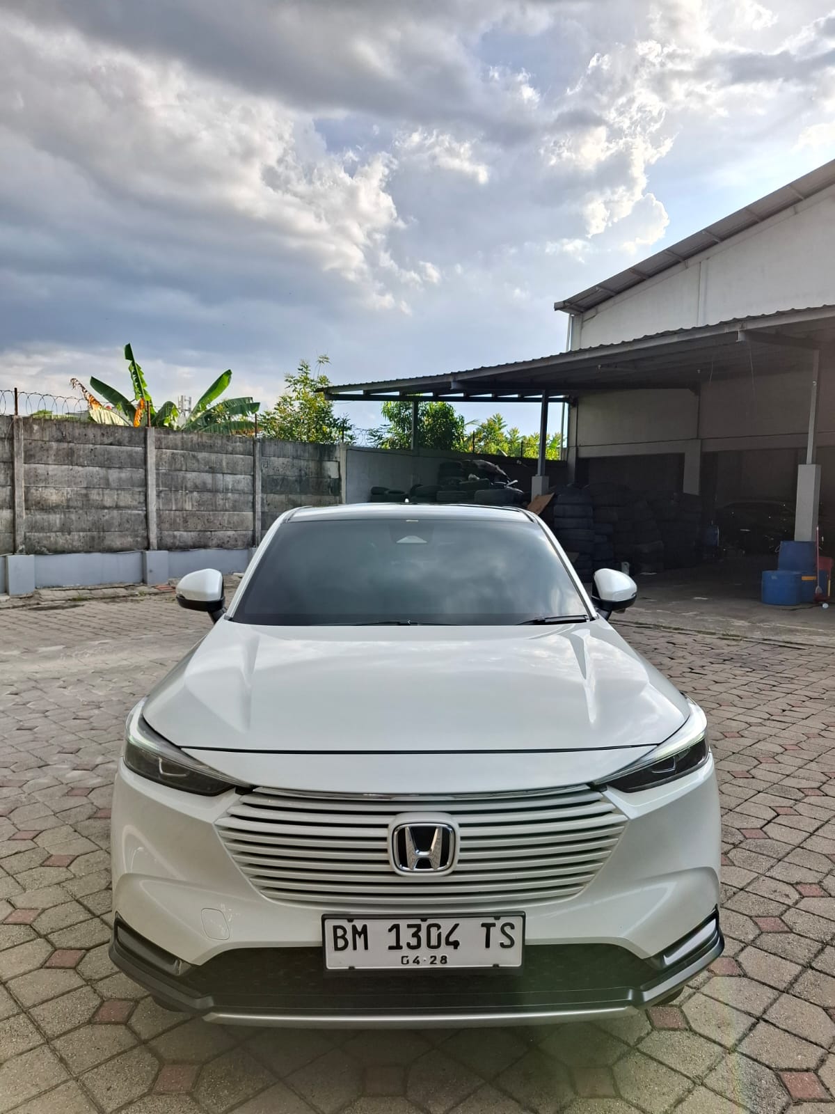 Honda HR-V Putih 2023