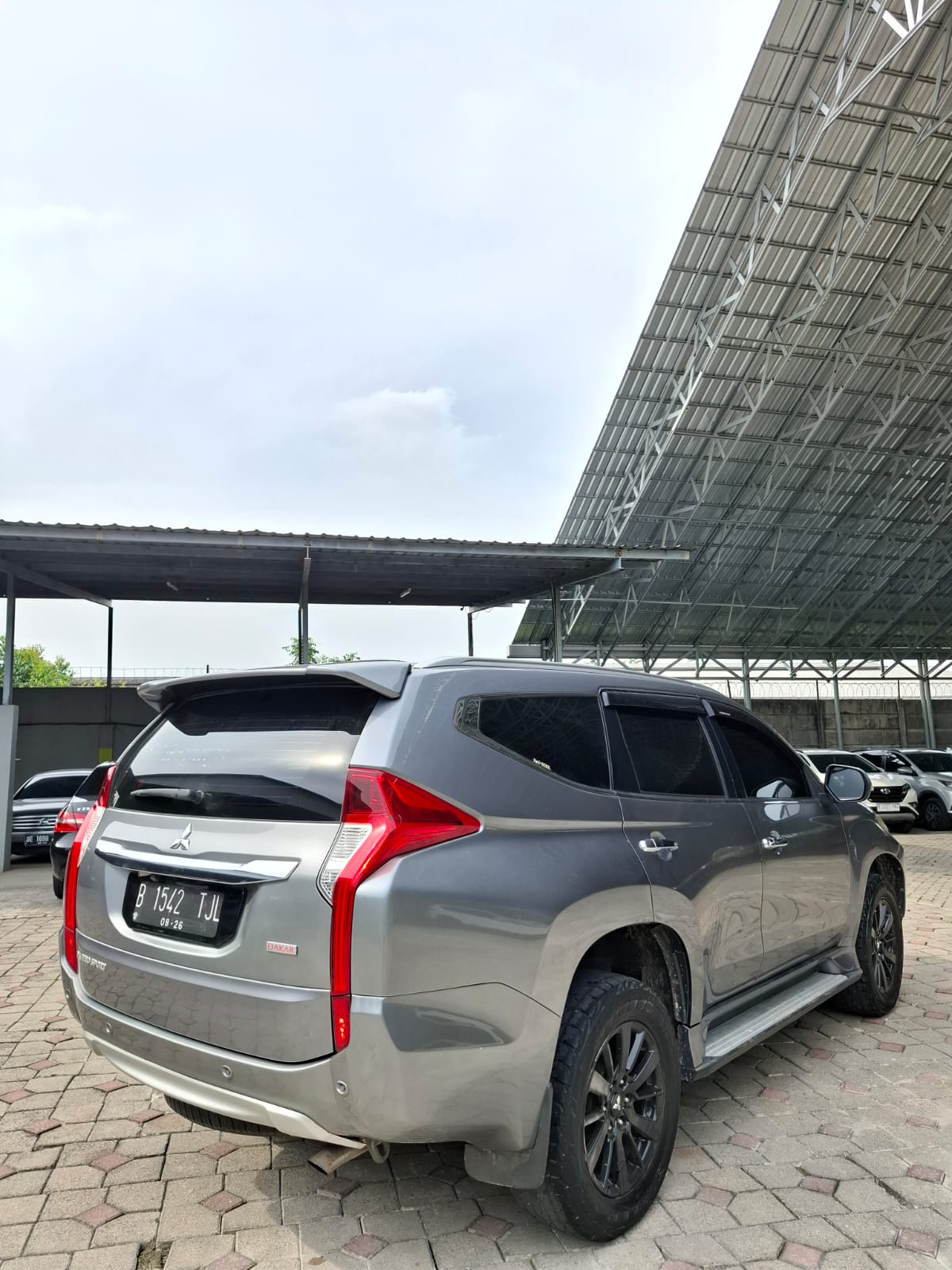 Mitsubishi Pajero Sport Dakar 2016