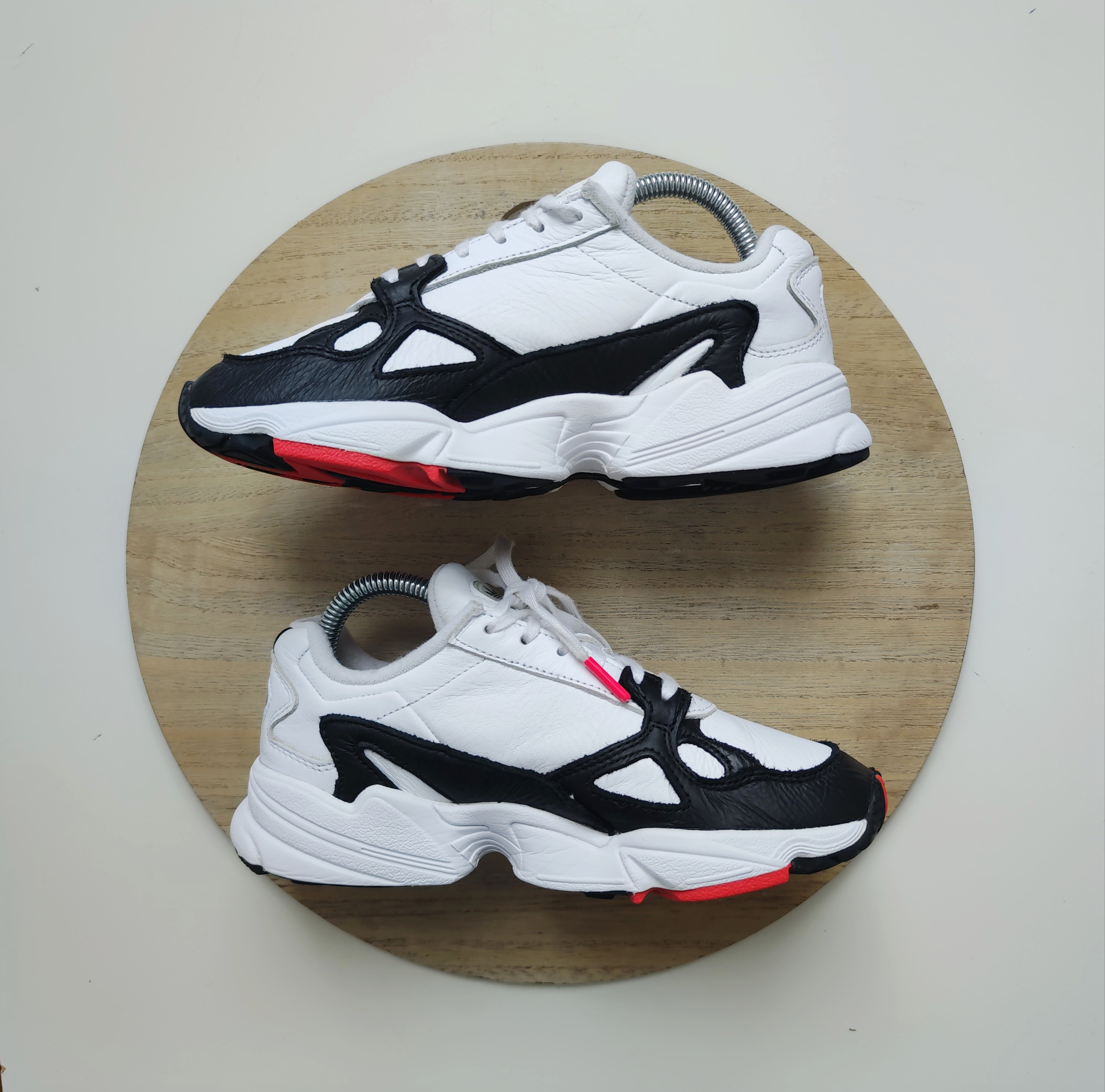 Adidas Falcon T.37
