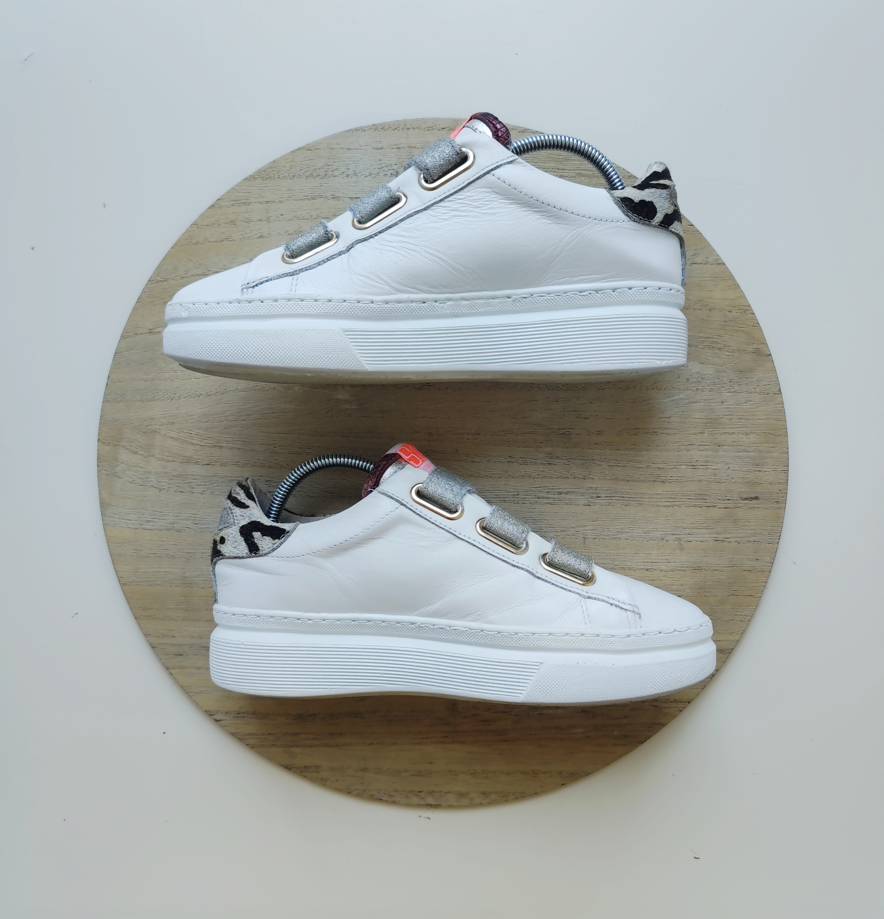 SMR Blanches à paillettes T.36