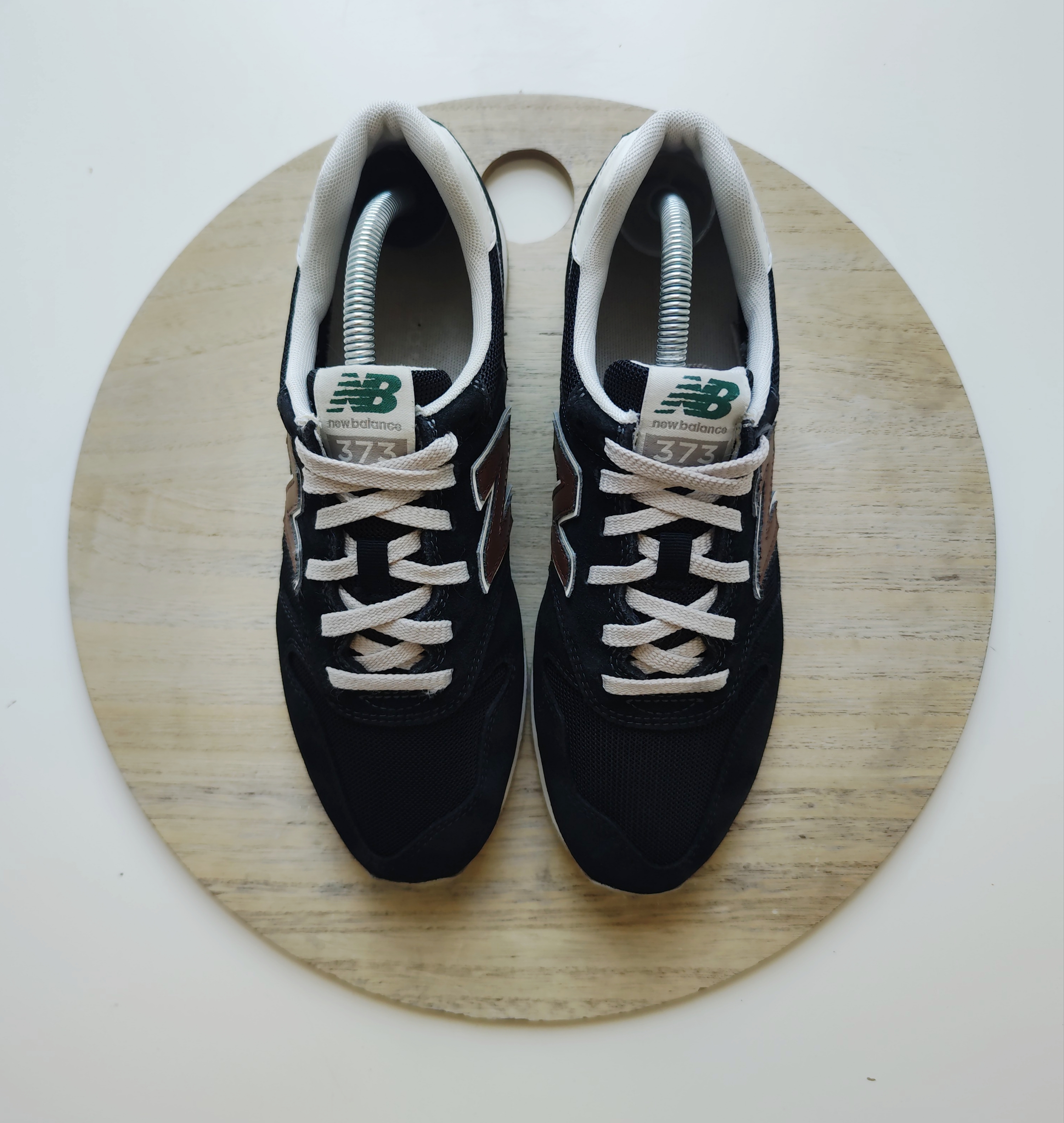 New Balance 373 T.41.5