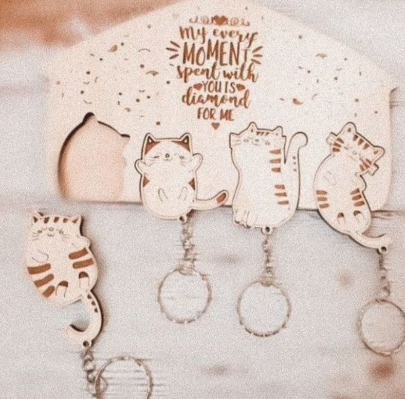 Porta Llavero de gatos de madera