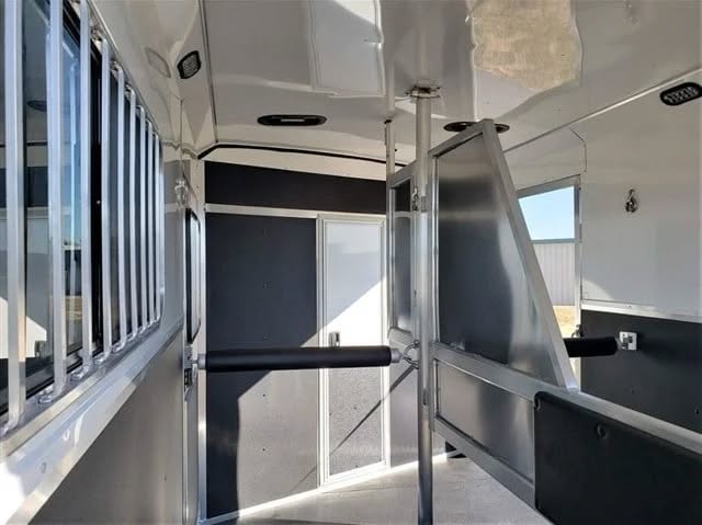2021 Shadow King Pro 2 Horse Trailer