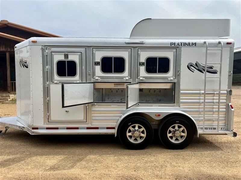 2018 Platinum 3 Horse Bumper Pull Trailer