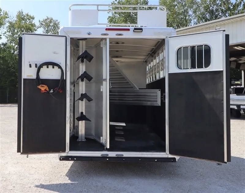 2007 Cimarron 4 Horse Weekender Living Quarters Gooseneck Trailer