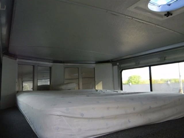 2004 Silver Star Supreme 4 Horse Gooseneck Trailer
