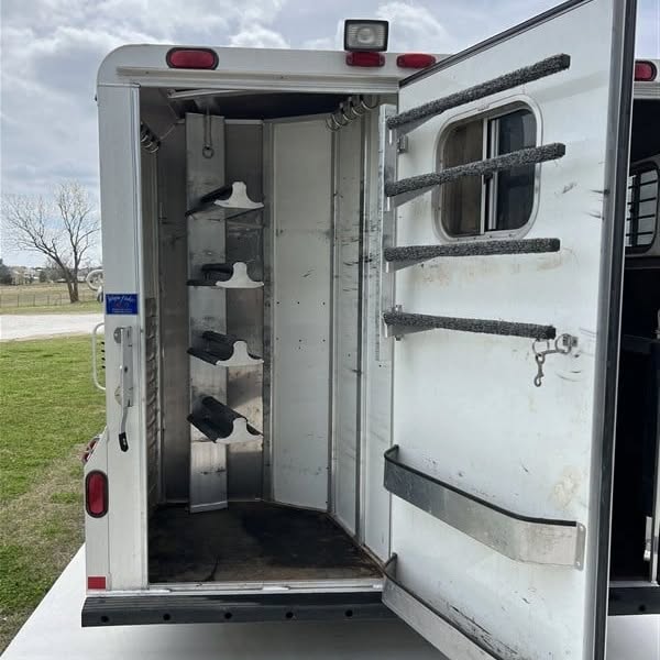 2004 4 Star 4 Horse Bumper Pull Trailer