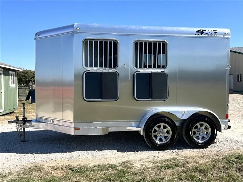 1999 Sundowner 3 Horse Slant Load Bumper Pull Trailer
