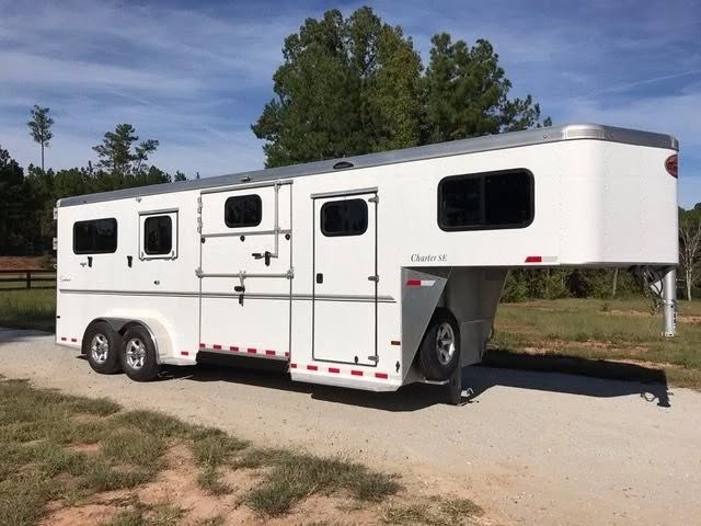 2018 Sundowner Charter SE 2+1 Gooseneck Horse Trailer