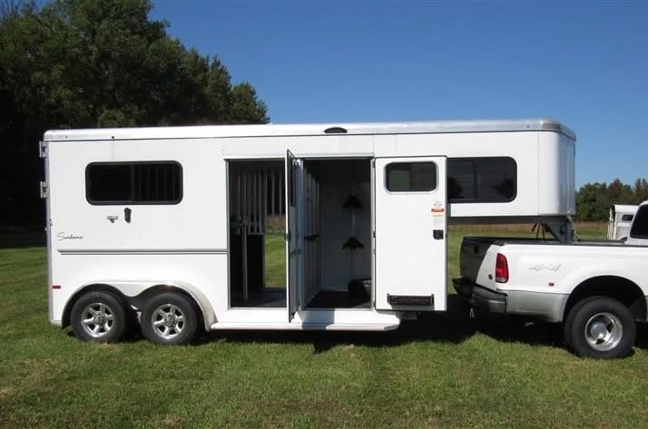 2017 Sundowner Charter SE 2 Horse Gooseneck Trailer