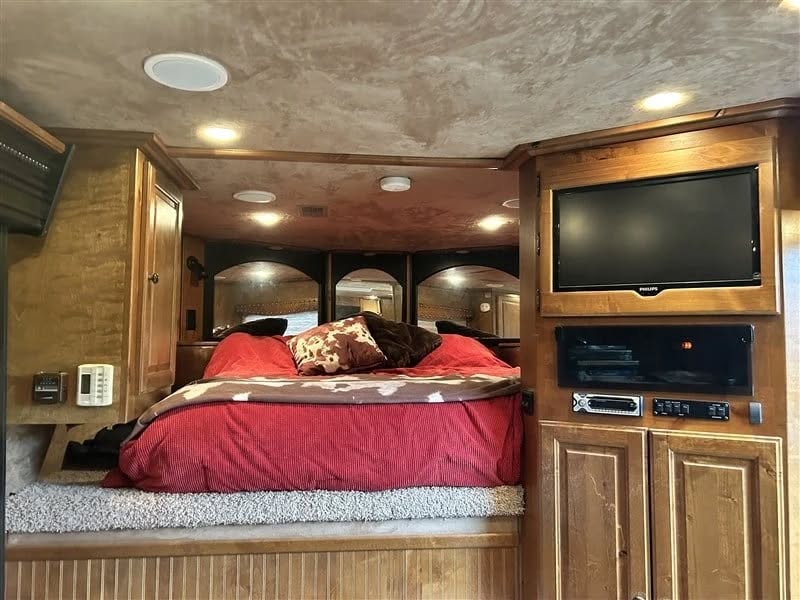 2012 Sundowner 8014GLE 4 Horse Gooseneck Trailer