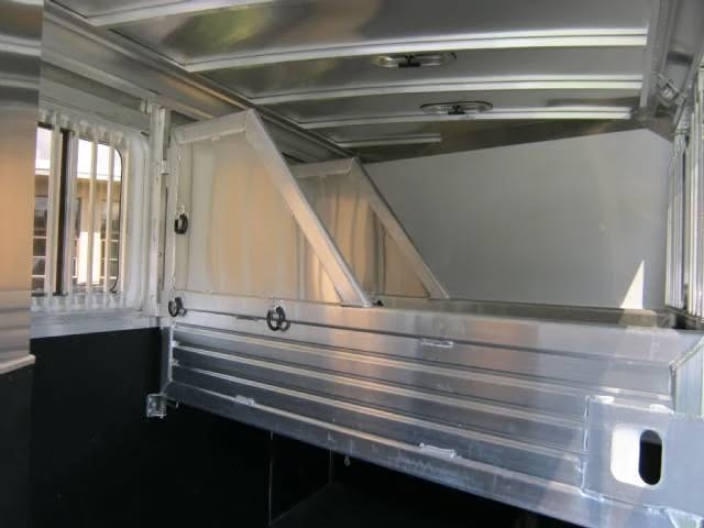 2011 Featherlite 8533 3 Horse Living Quarters Gooseneck Trailer
