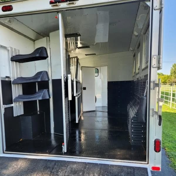 2016 Trailers USA 3 Horse Warmblood Bumper Pull Trailer