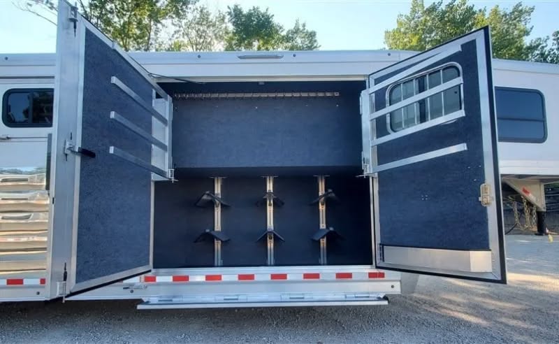 2024 Twister Gooseneck 6 Horse Trainer Deluxe Trailer 