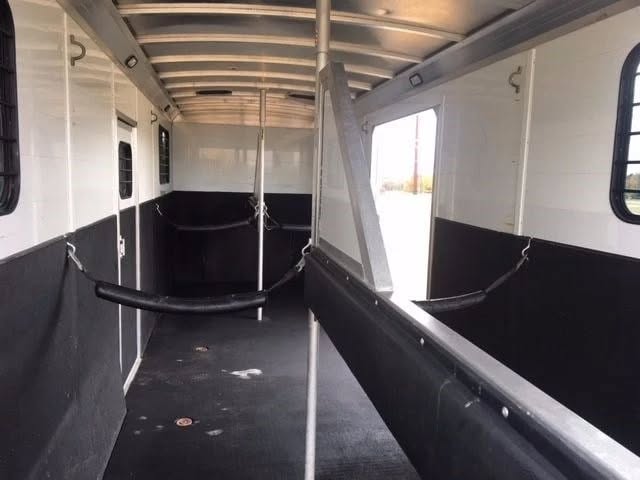 2002 Jamco 4 Horse Head-to-Head Gooseneck Horse Trailer
