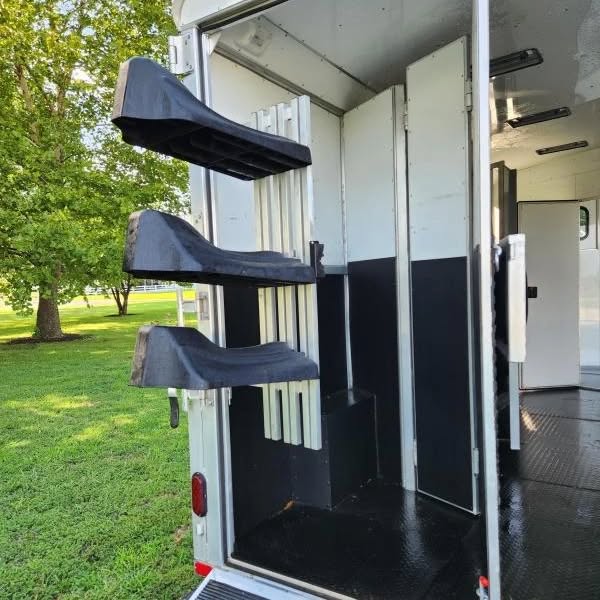 2016 Trailers USA 3 Horse Warmblood Bumper Pull Trailer