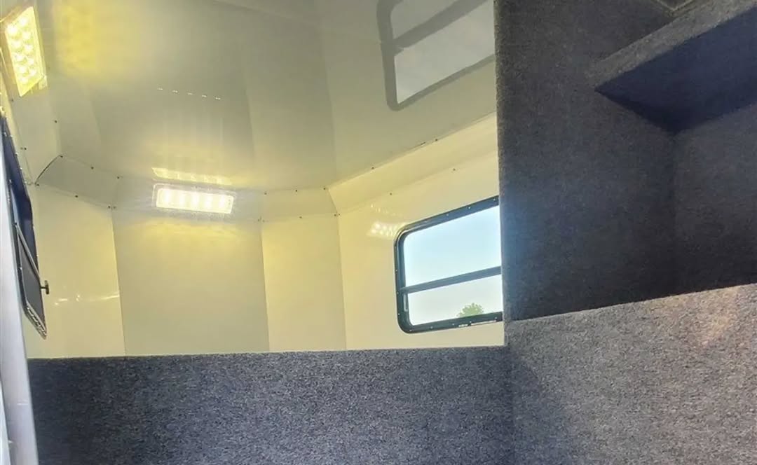 2024 Twister Gooseneck 6 Horse Trainer Deluxe Trailer 