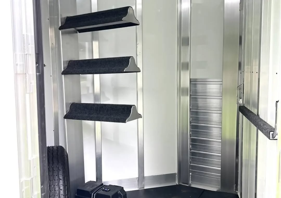 2023 4-Star 2 Horse Straight Load Trailer