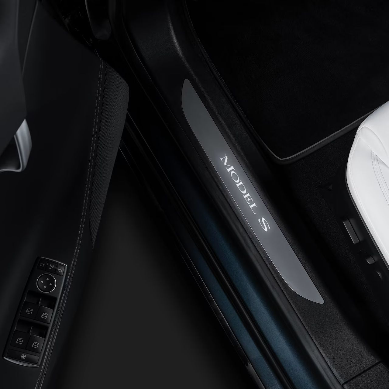 2012-2021 | Seuils de porte rétroéclairés Model S