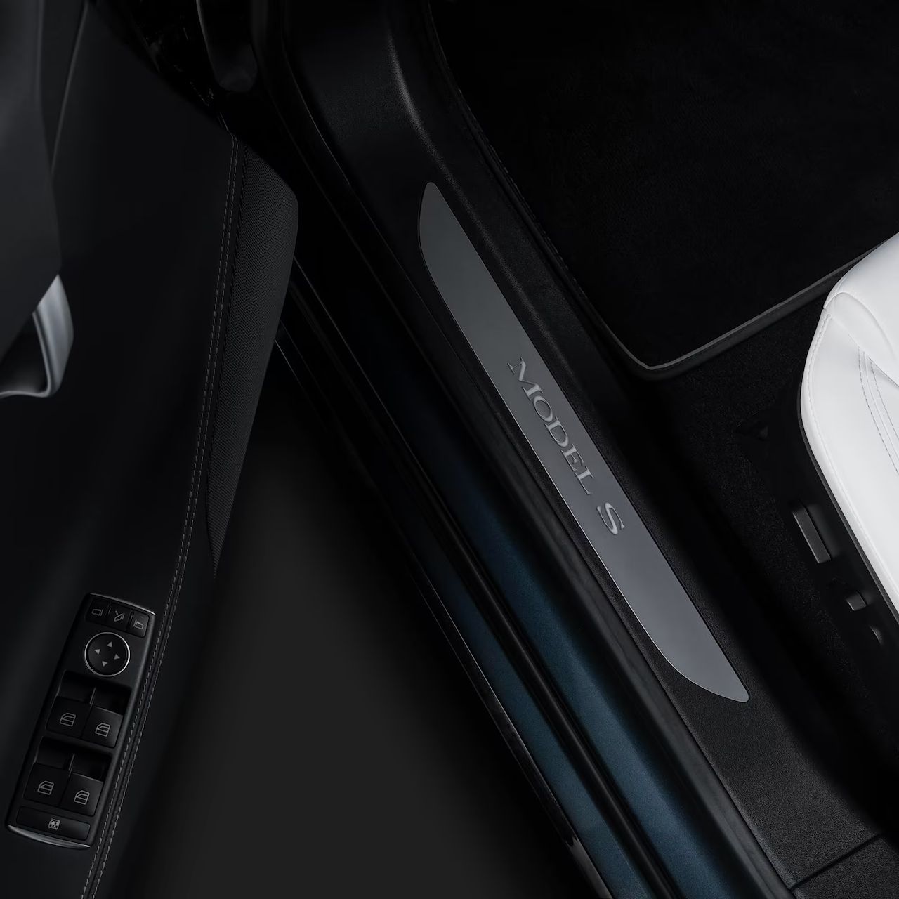 2012-2021 | Seuils de porte rétroéclairés Model S