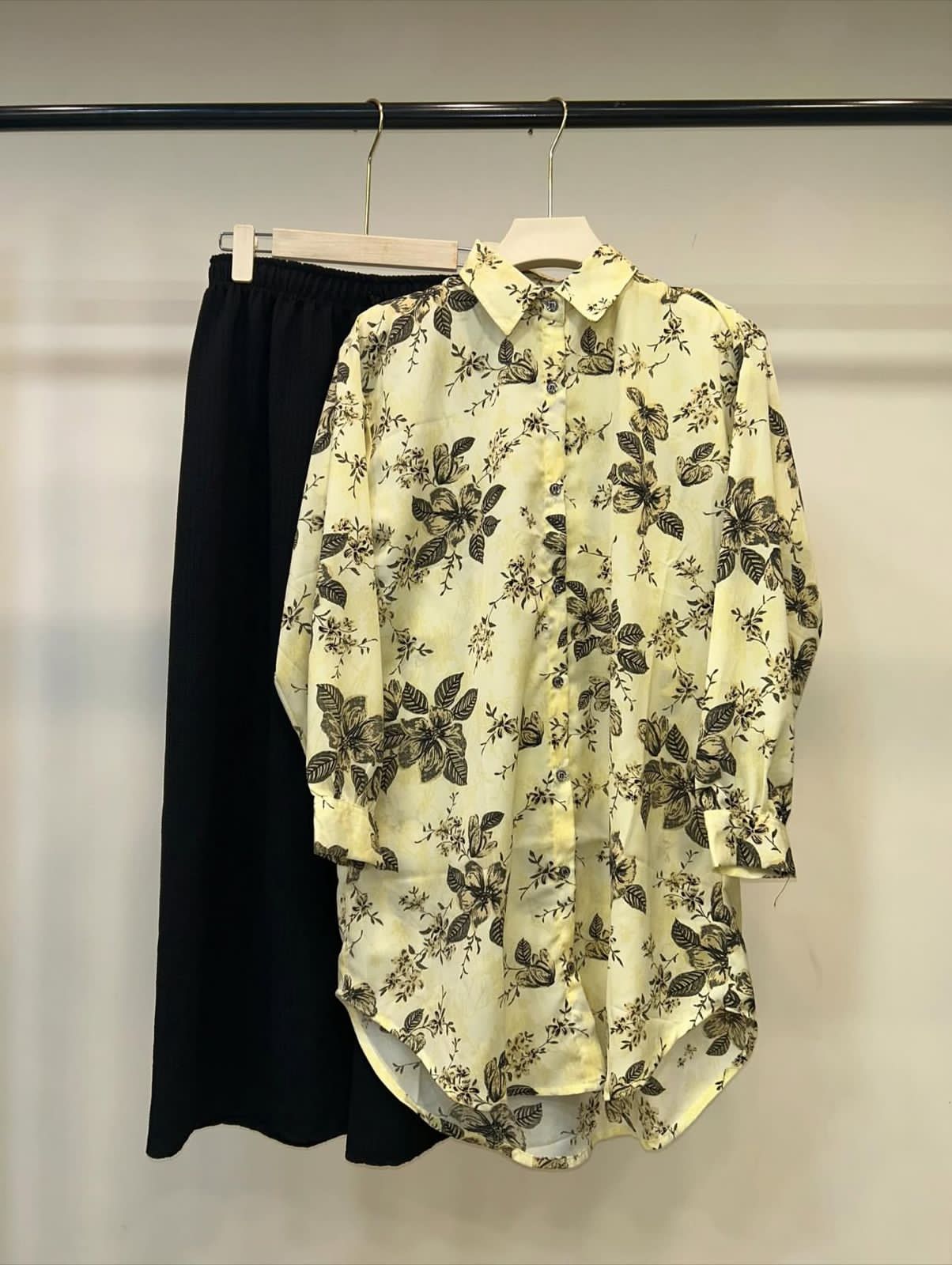 Floral Print Long-Sleeve Shirt with Black Pant Set
