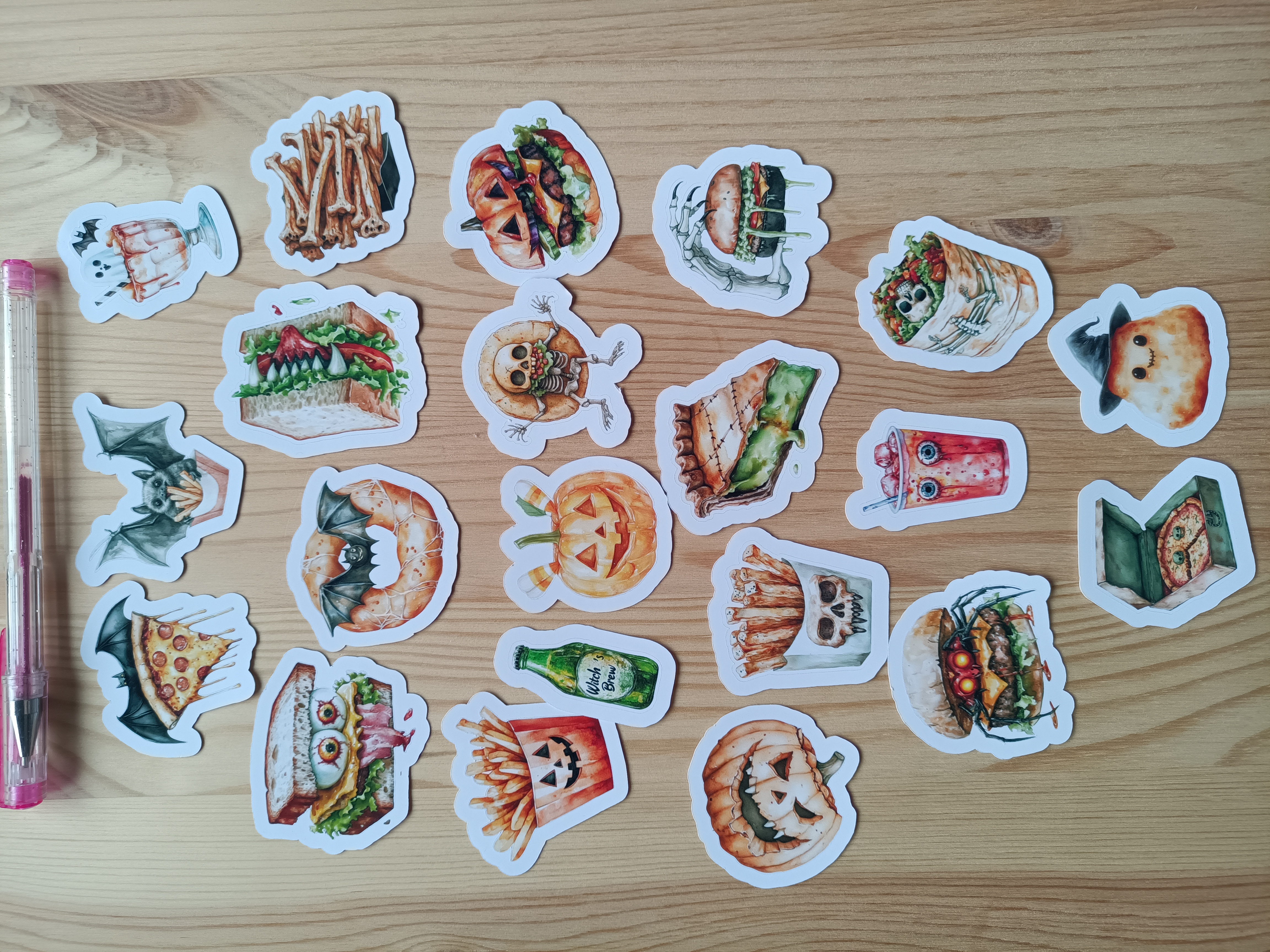 Söta monstermatklistermärken - 32 st