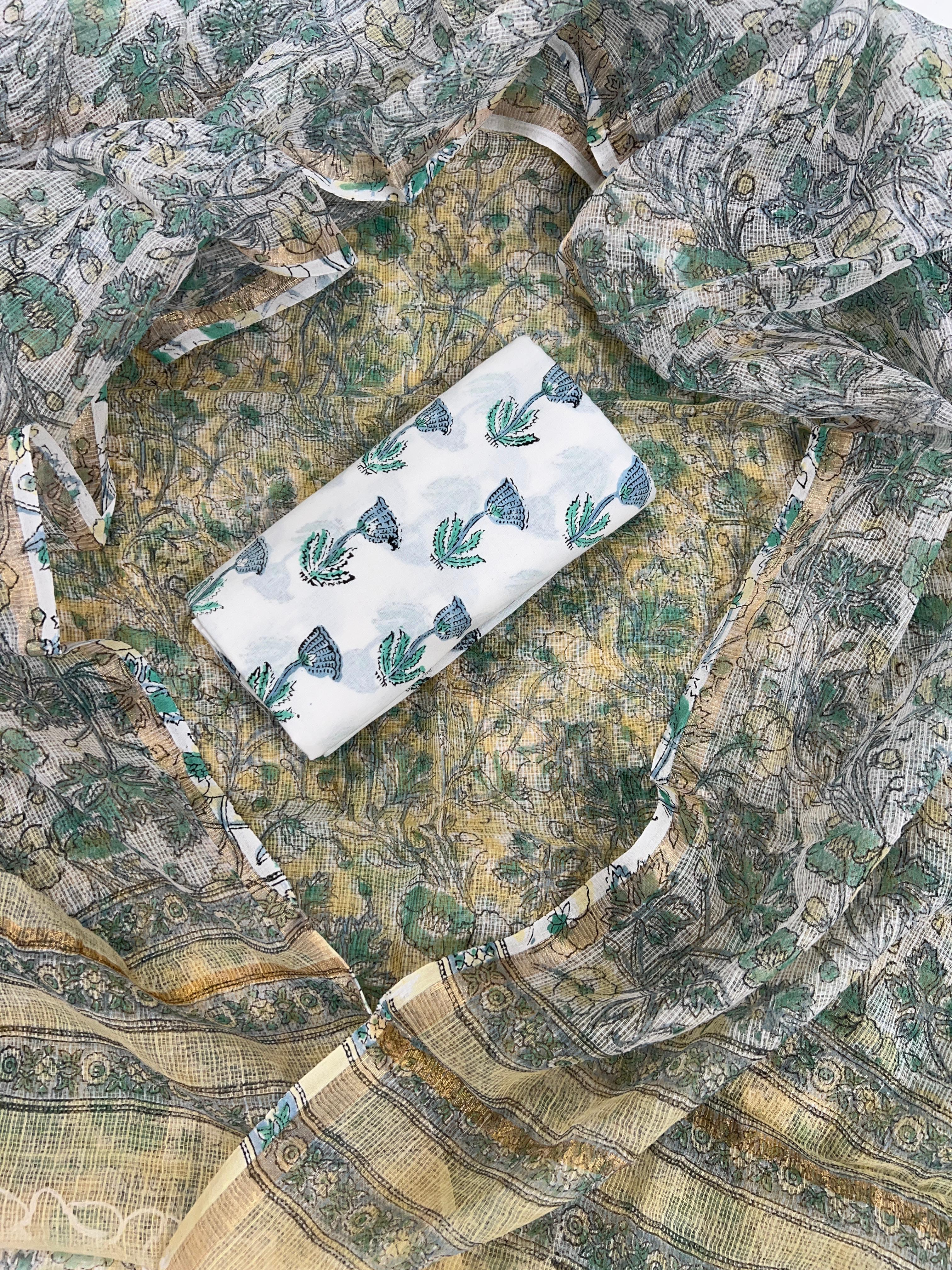 Printed Chiffon Saree with Matching Blouse