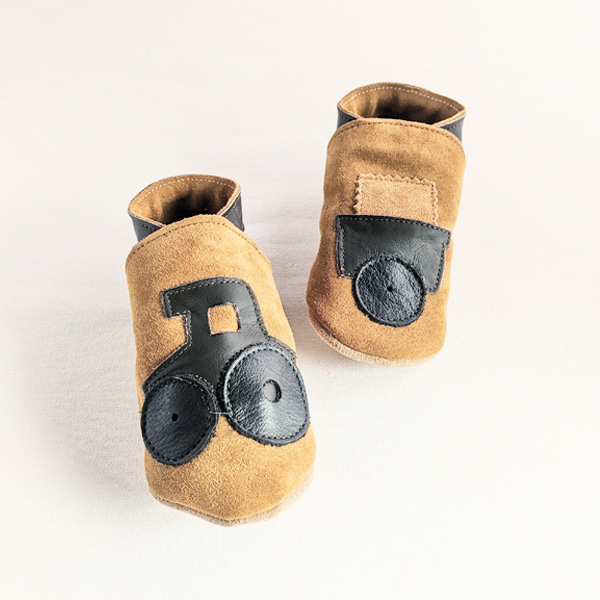 トラクターブラウンL*13cm*12-18ヶ月