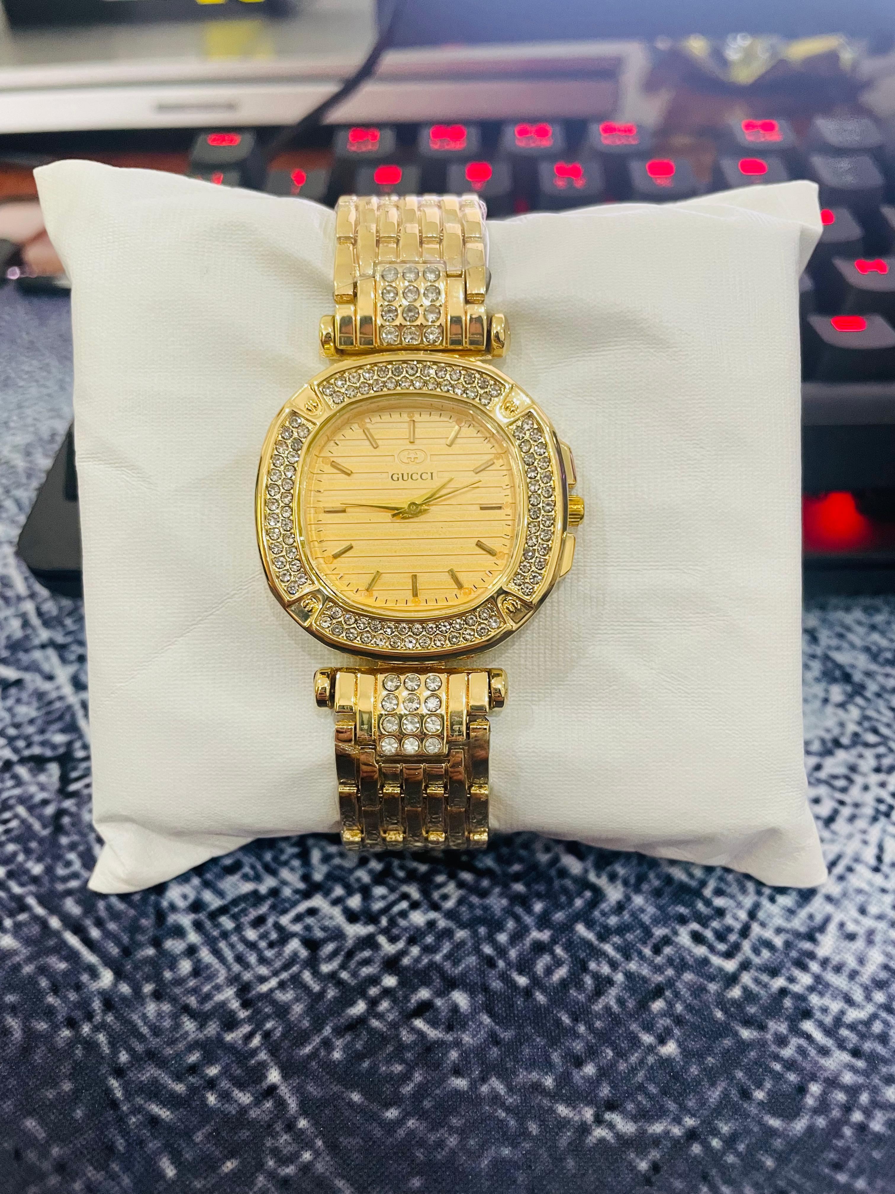 Gucci Gold Luxury Wristwatch