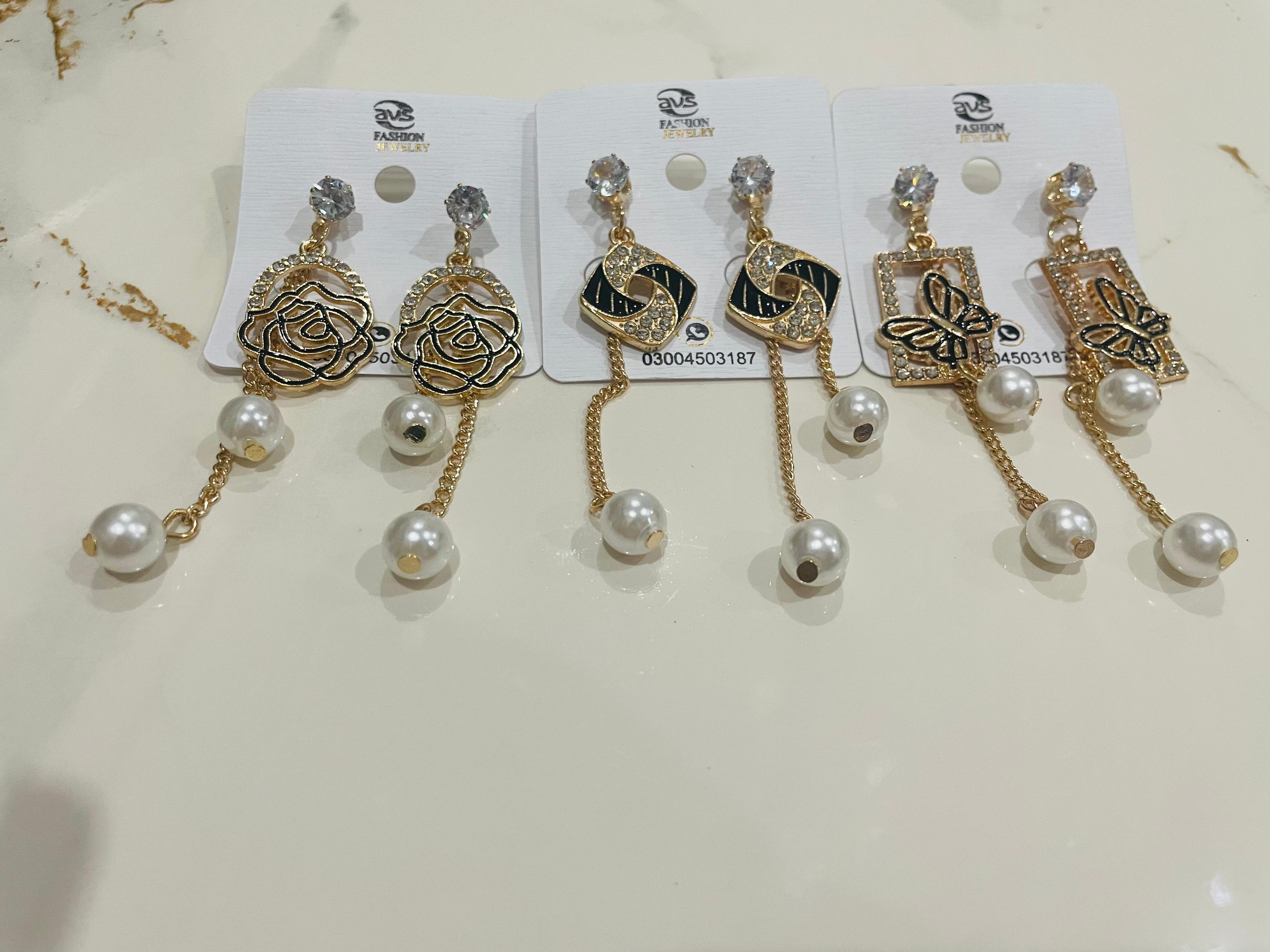 Elegant Gold and Pearl Drop Earrings Set