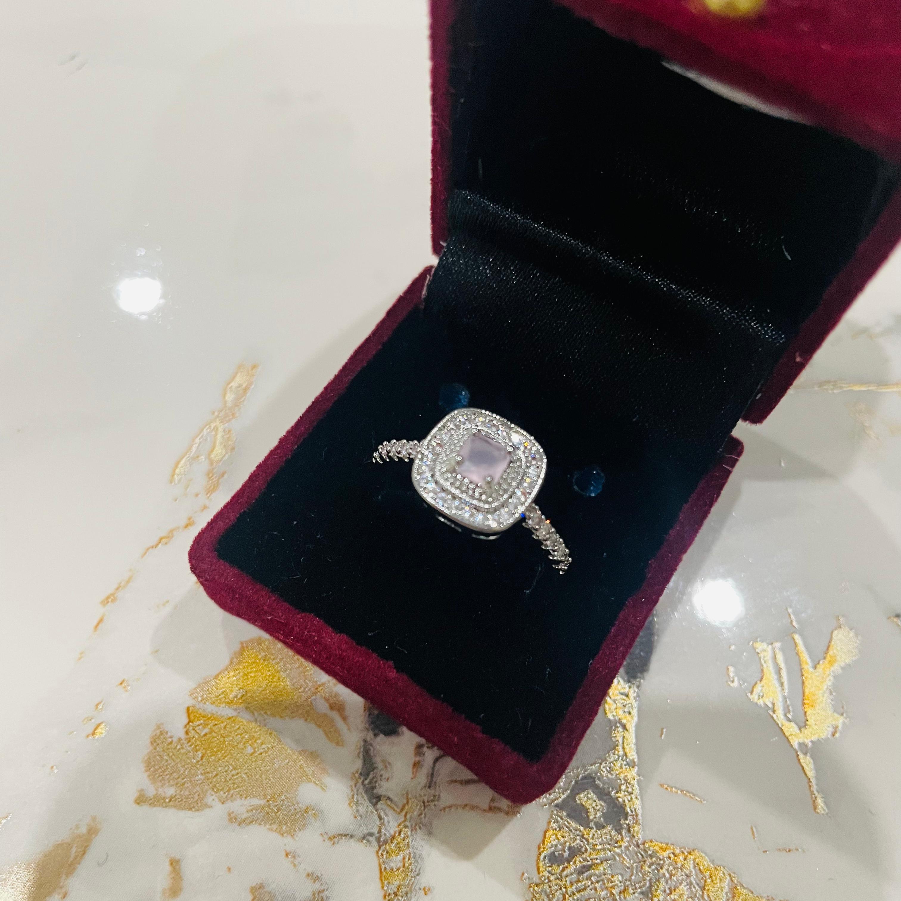Lustre Square Ring